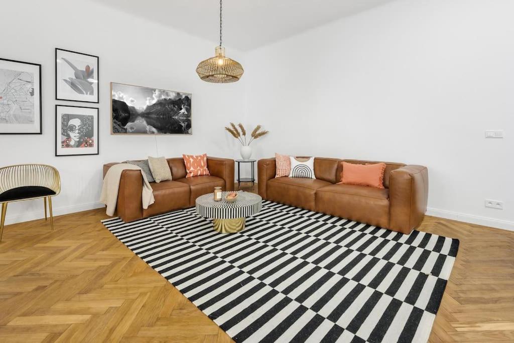 Stylovy Apartman V Centre Mesta Bratislava Luaran gambar