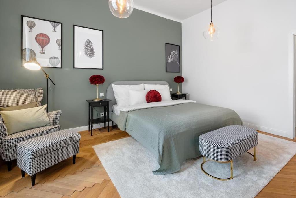 Stylovy Apartman V Centre Mesta Bratislava Luaran gambar