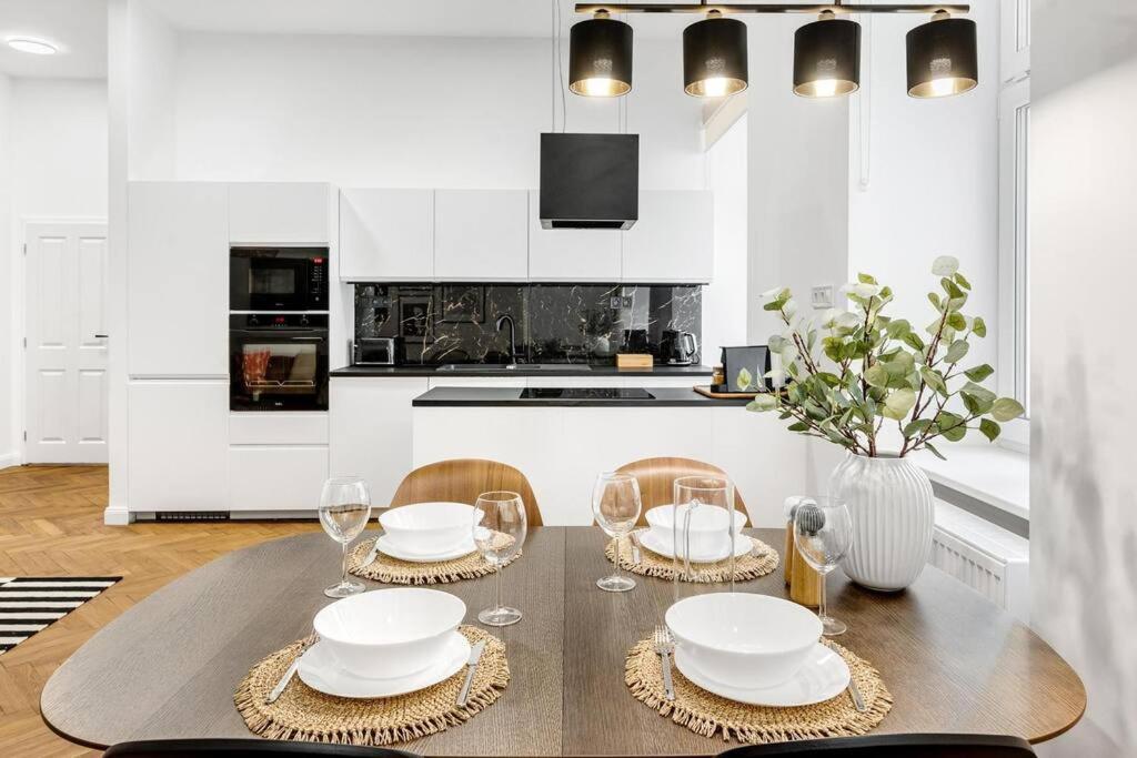 Stylovy Apartman V Centre Mesta Bratislava Luaran gambar