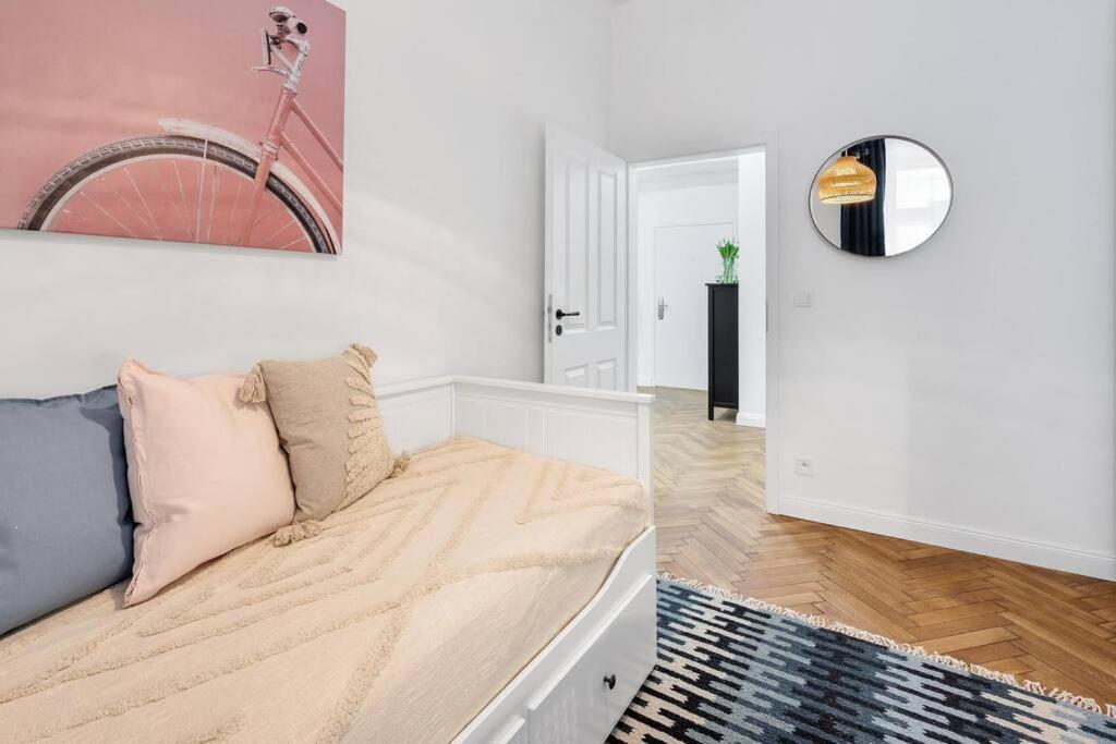 Stylovy Apartman V Centre Mesta Bratislava Luaran gambar
